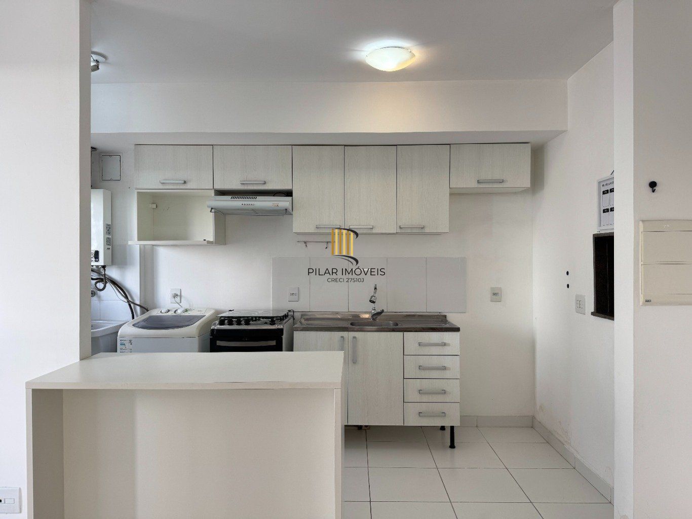 Apartamento de 2 quartos, 1 suíte, elevador e 1 vaga no bairro Humaitá.