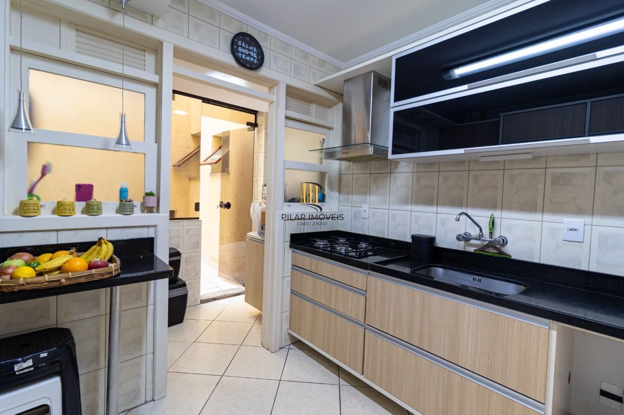 Apartamento mobiliado 2 quartos, vaga e churrasqueira no bairro Cristo Redentor