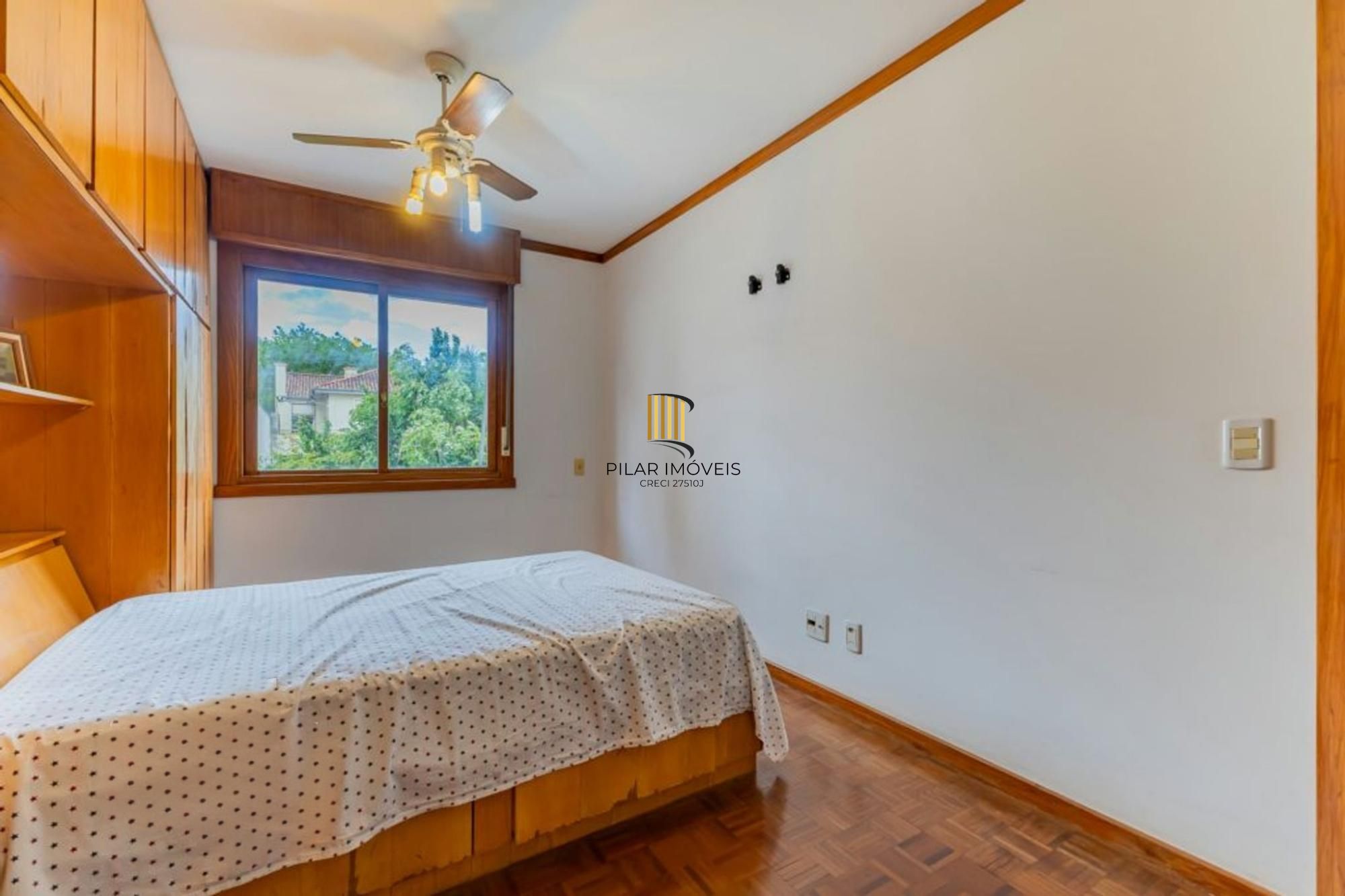 Apartamento com 3 quartos, 1 suíte, 3 vagas e elevador no Bairro São João.