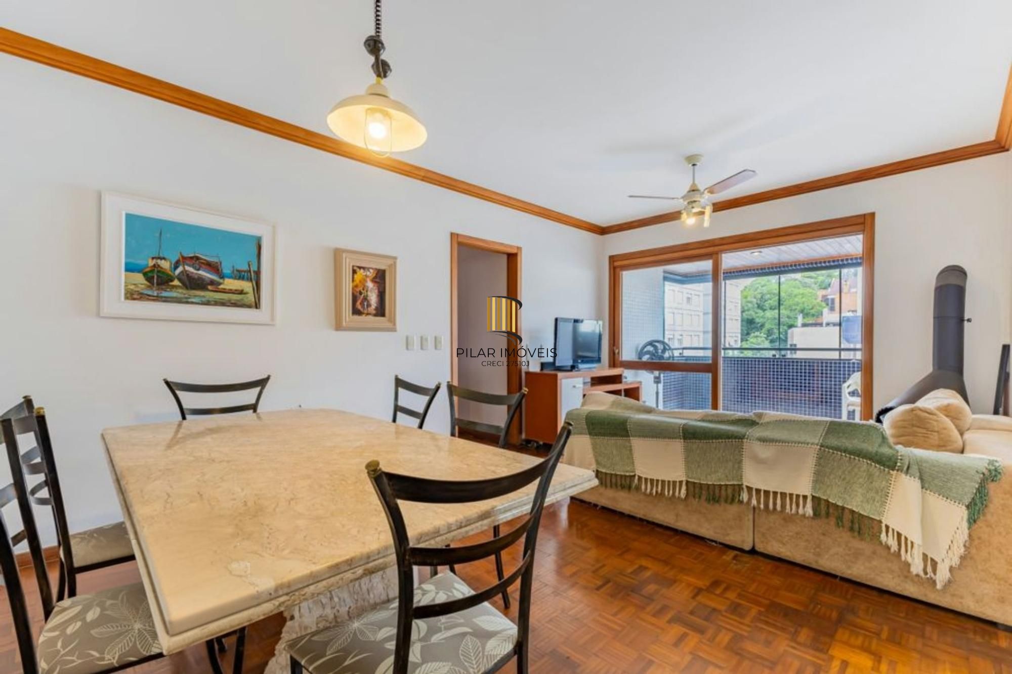 Apartamento com 3 quartos, 1 suíte, 3 vagas e elevador no Bairro São João.