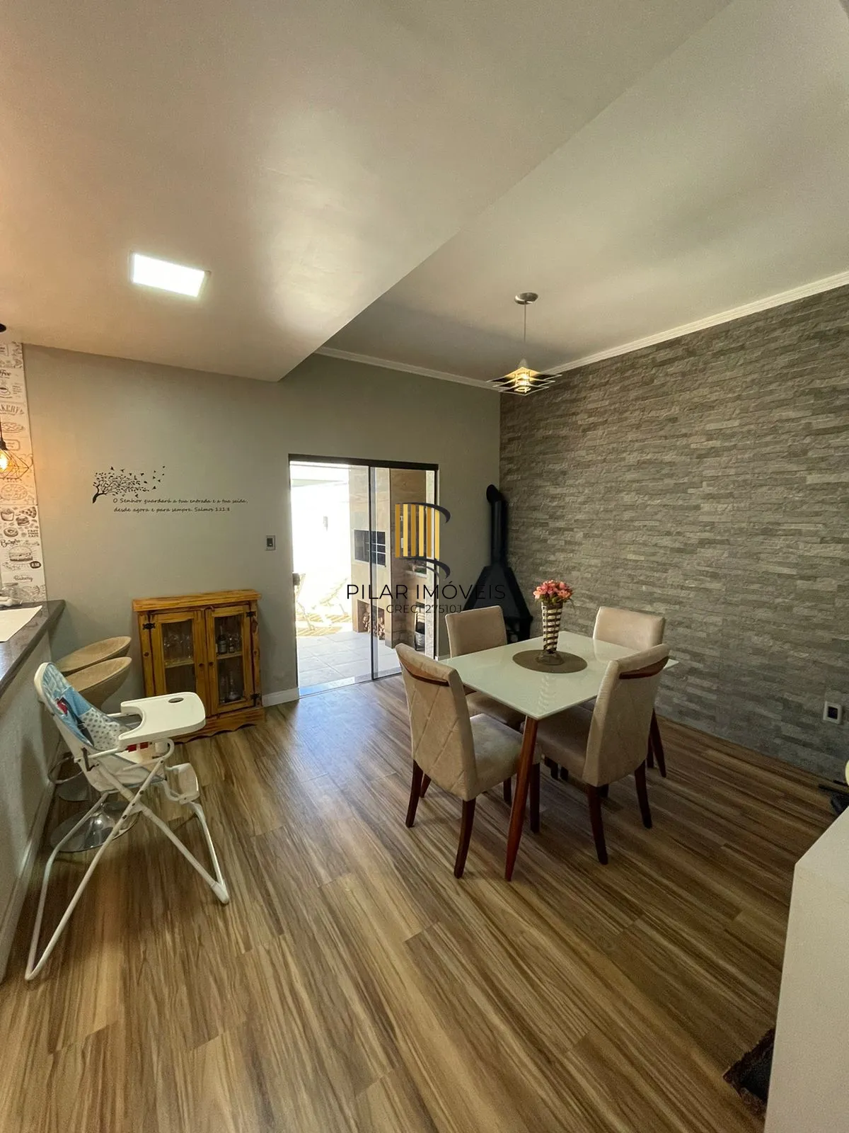 Casa 3 Quartos, com piscina e 2 vagas no Passo das Pedras