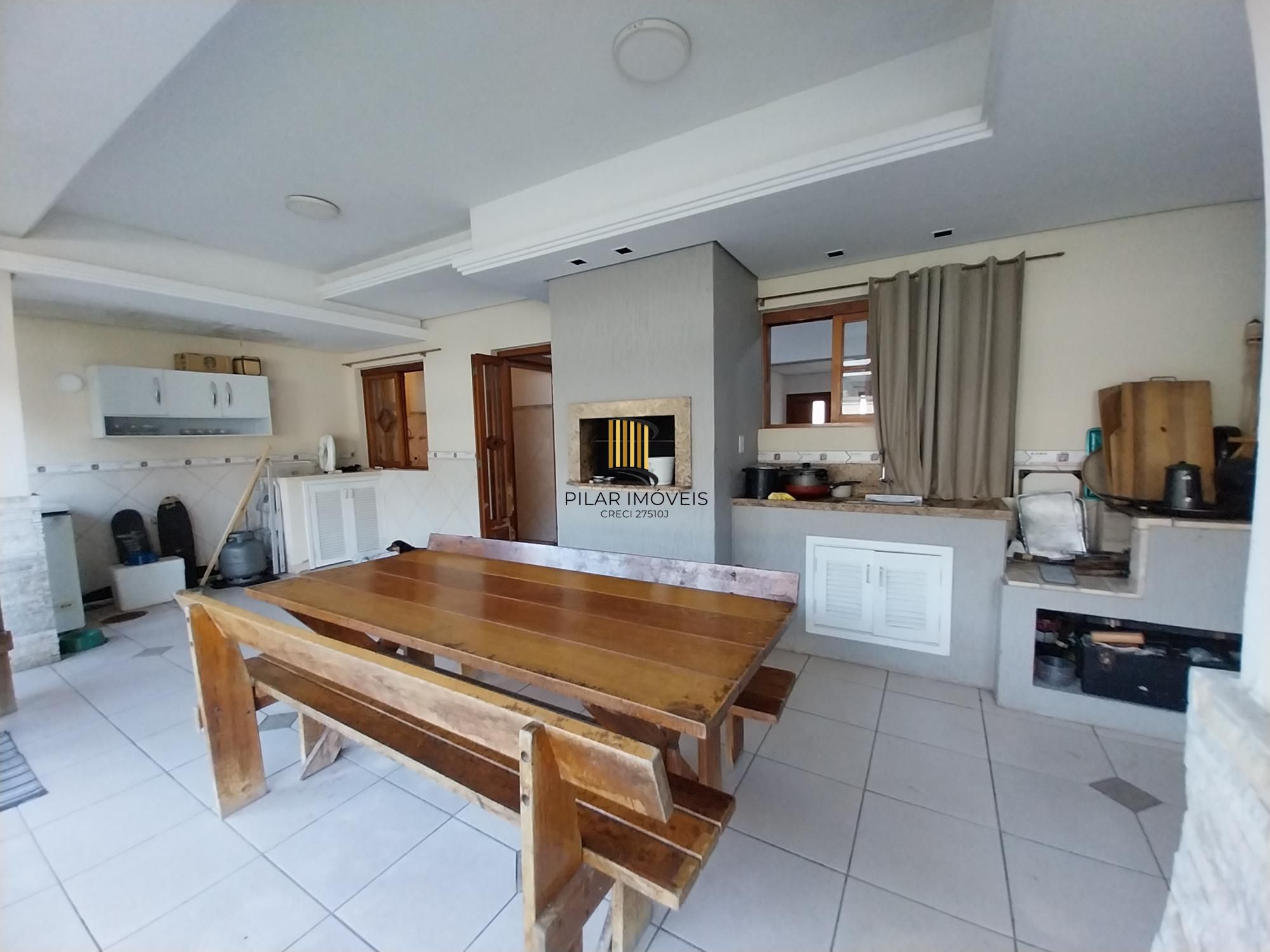 Casa em Condomínio com 4 quartos, 1 suíte e 300m² à venda em Ecoville.