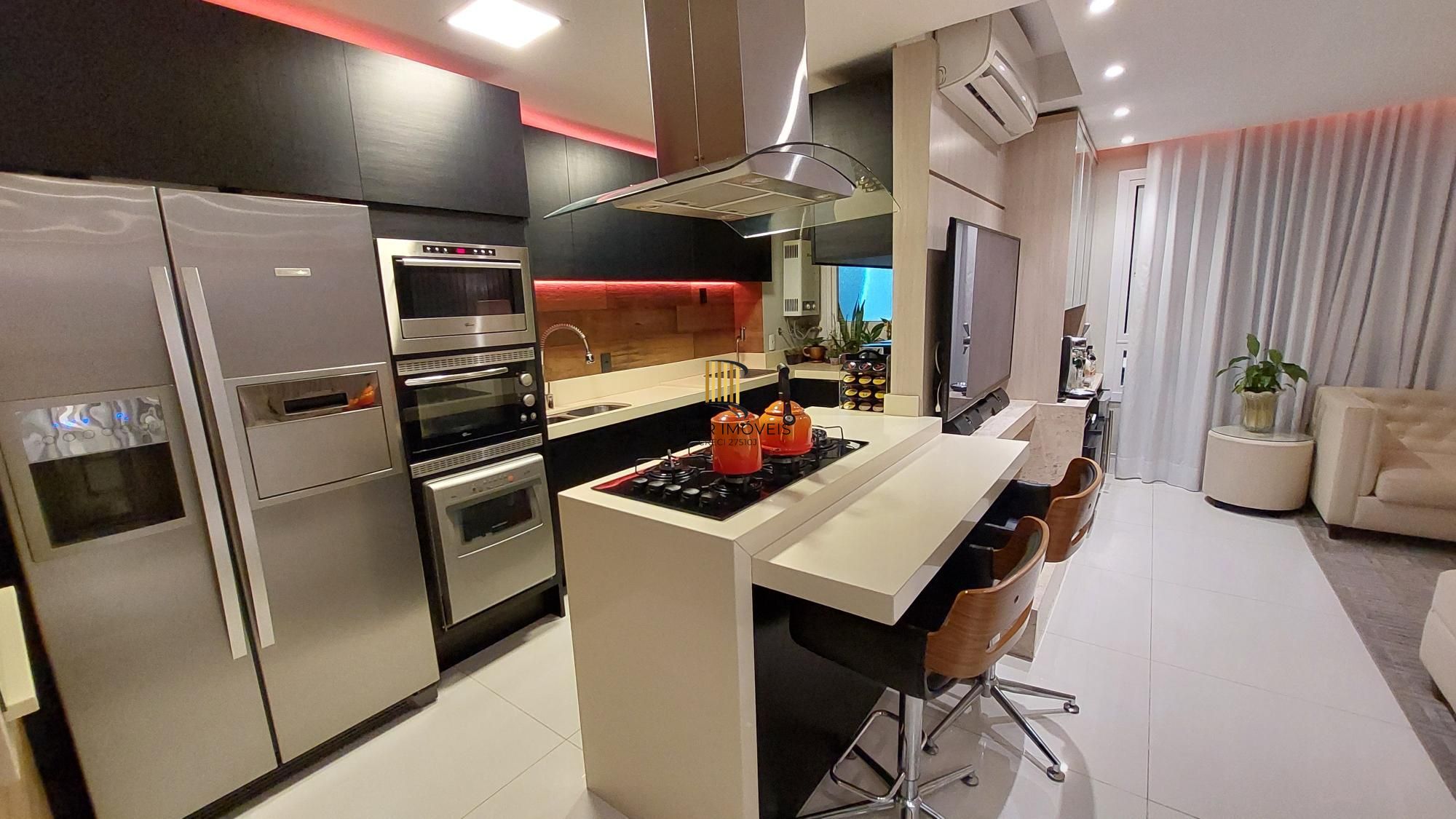 Apartamento com 3 quartos, vaga, elevador e piscina no Bairro São Sebastião