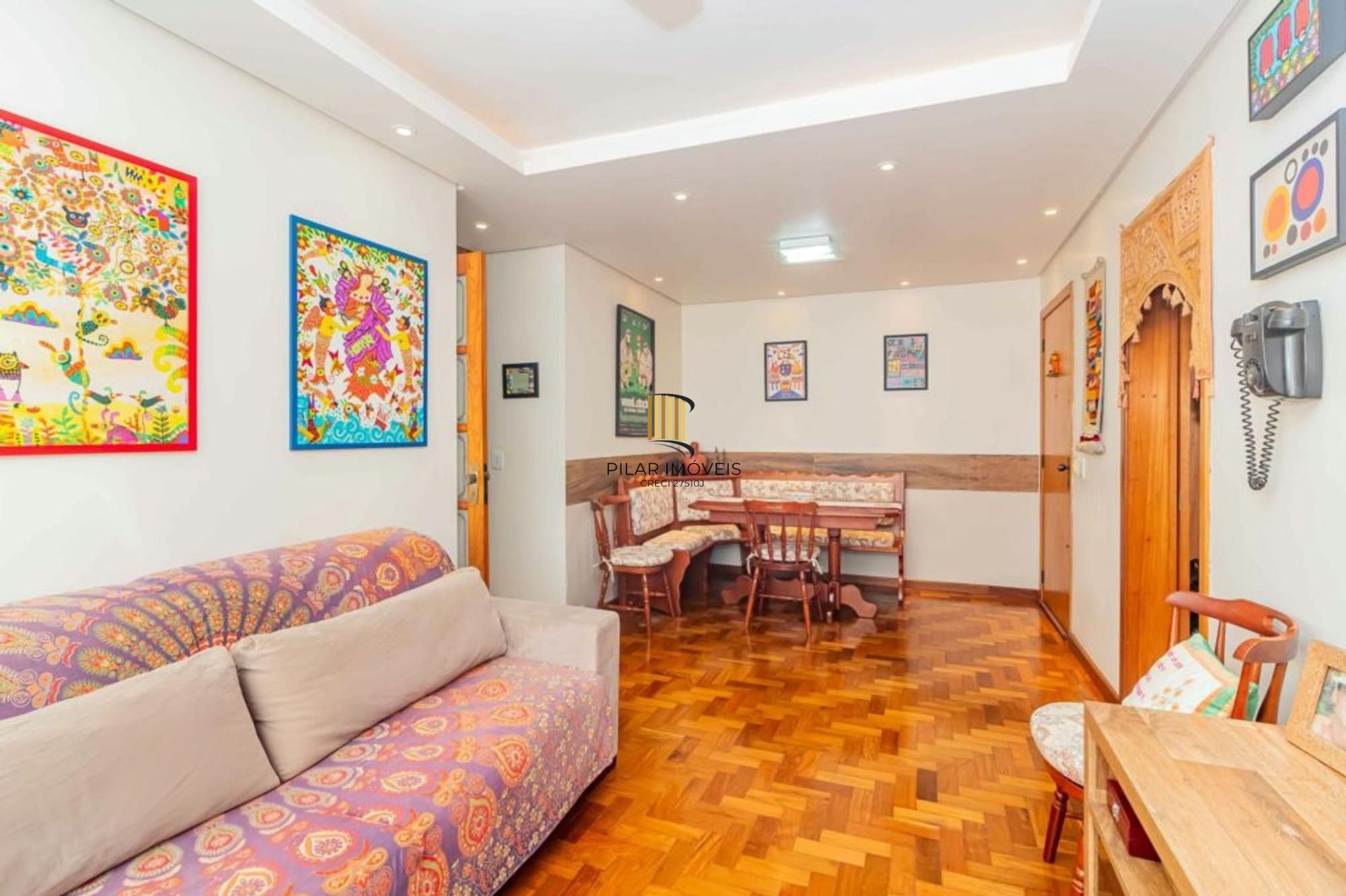 Apartamento 3 quartos, 1 suíte, 2 vagas no Petrópolis.