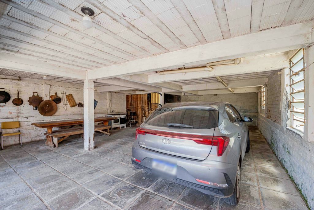 Casa com 3 quartos e 4 vagas à venda em Vila Nova