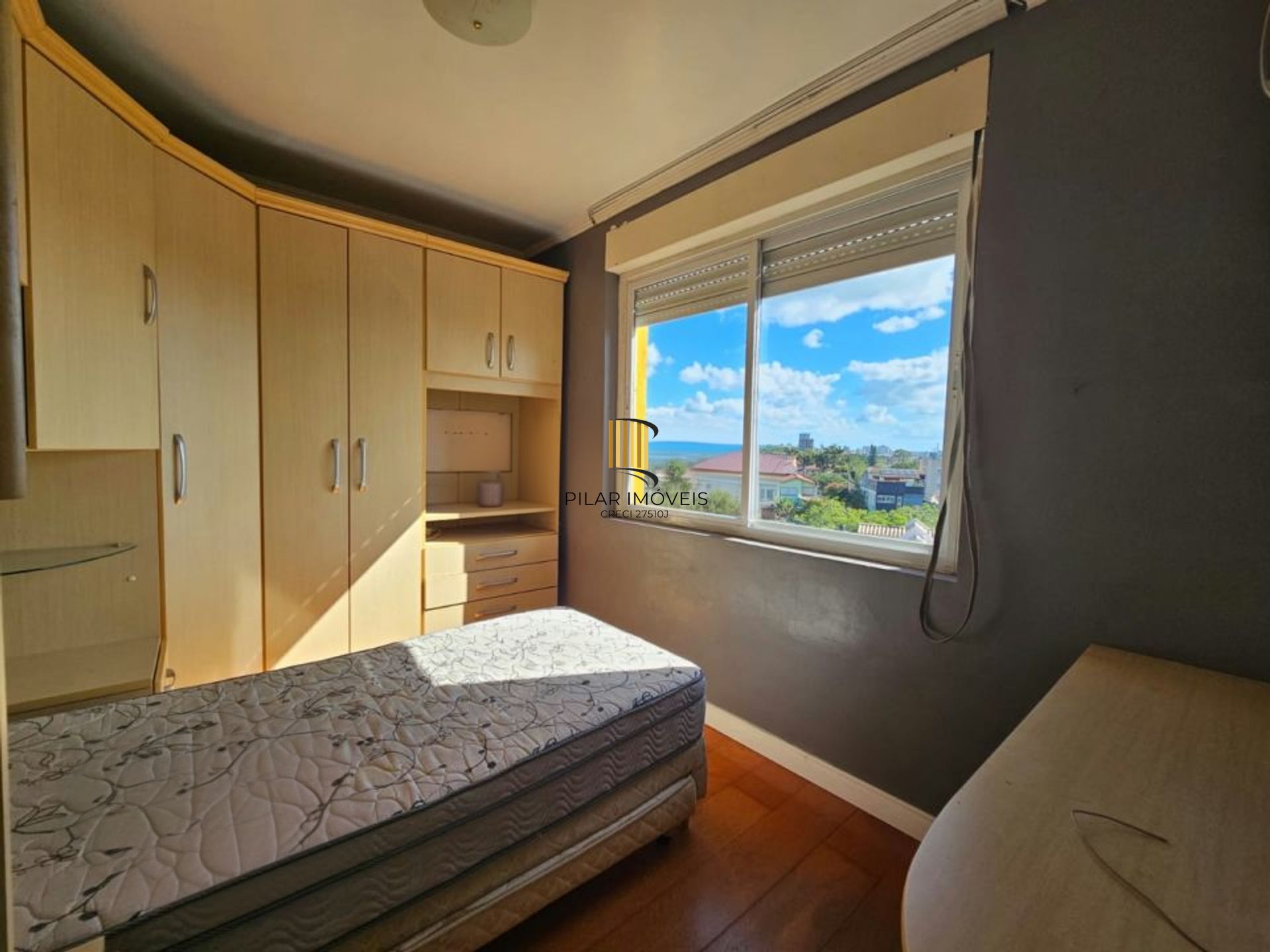 Apartamento de 2 dormitórios e 1 vaga de garagem no bairro Jardim Floresta/Poa.