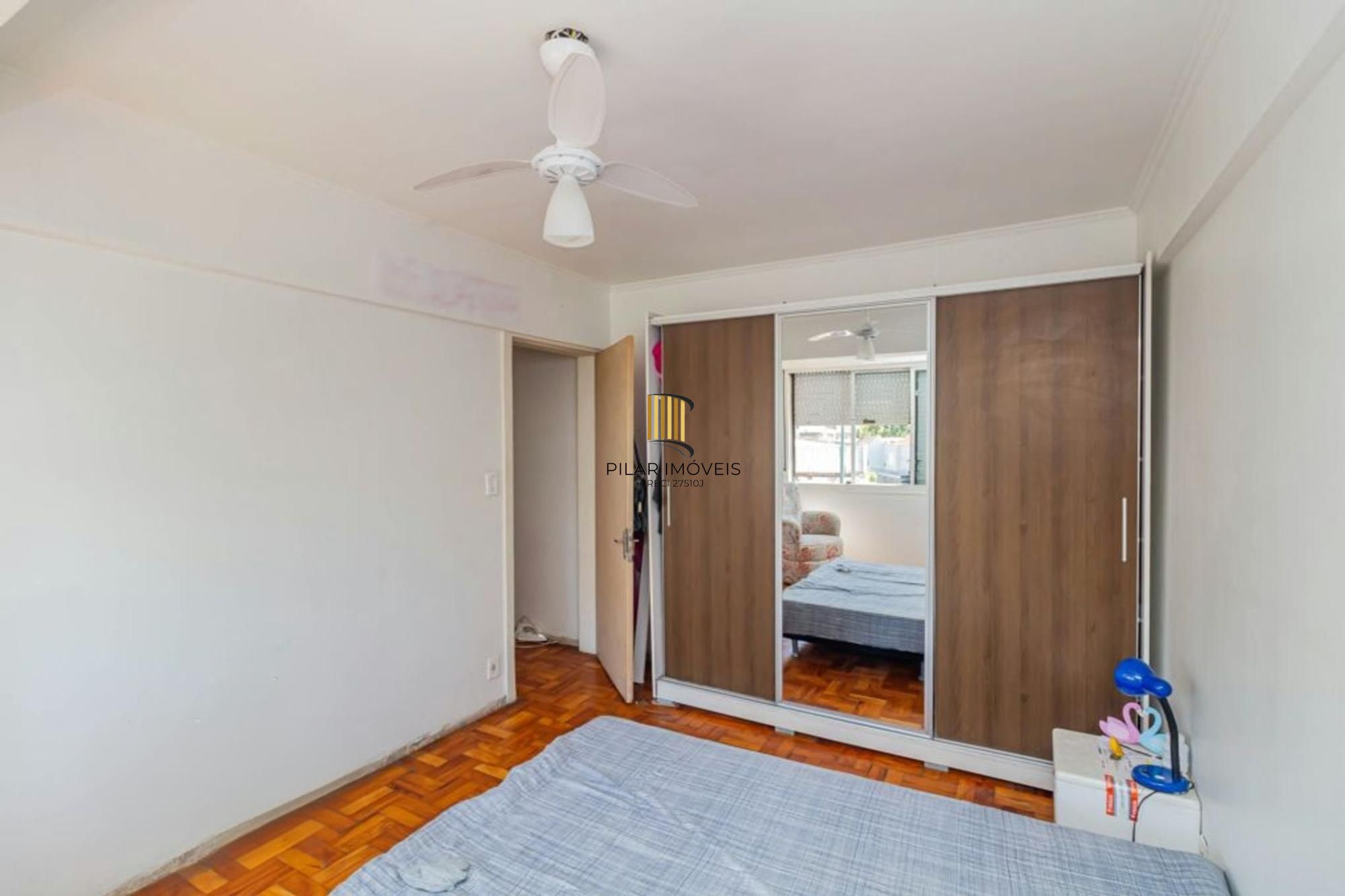 Apartamento com 2 quartos, elevador semi mobiliado no bairro Floresta.