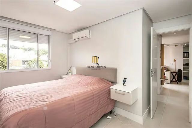 Apartamento 2 dormitórios, 1 suíte, 1 vaga e churrasqueira na Bento Gonçalves.