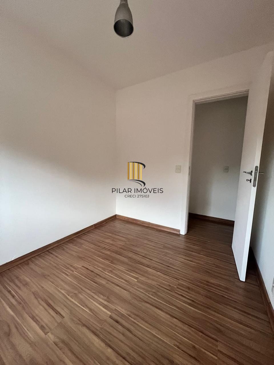 Apartamento 2 Dormitórios, com Elevador e Vaga no Morro Santana