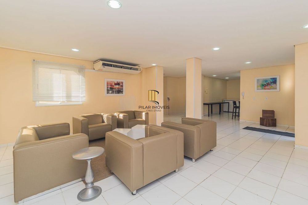 Apartamento de 2 quartos, 1 vaga e elevador no Bairro São Sebastião.