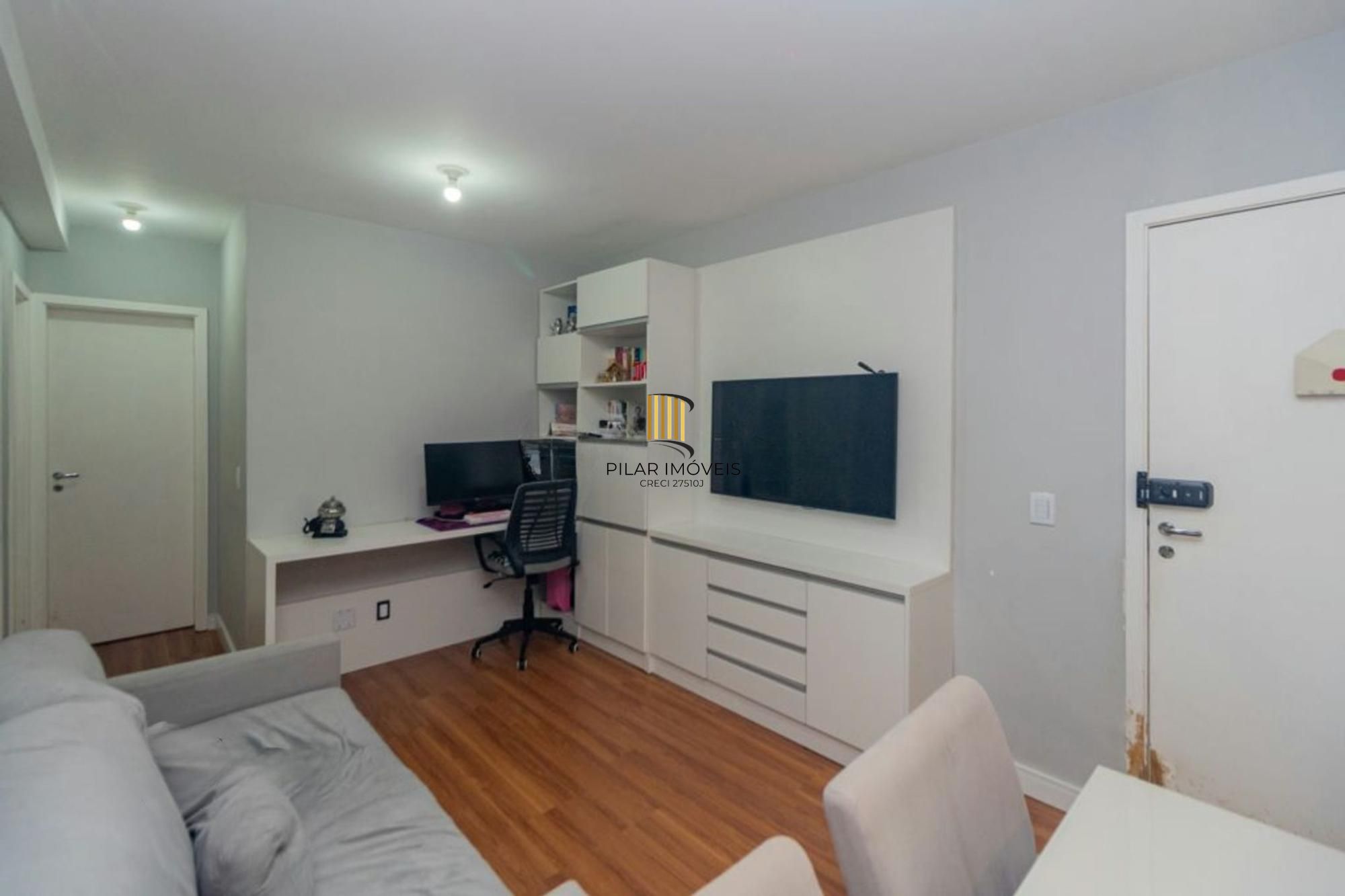 Apartamento 2 Dormitórios com Vaga e Piscina no Cristal em Porto Alegre