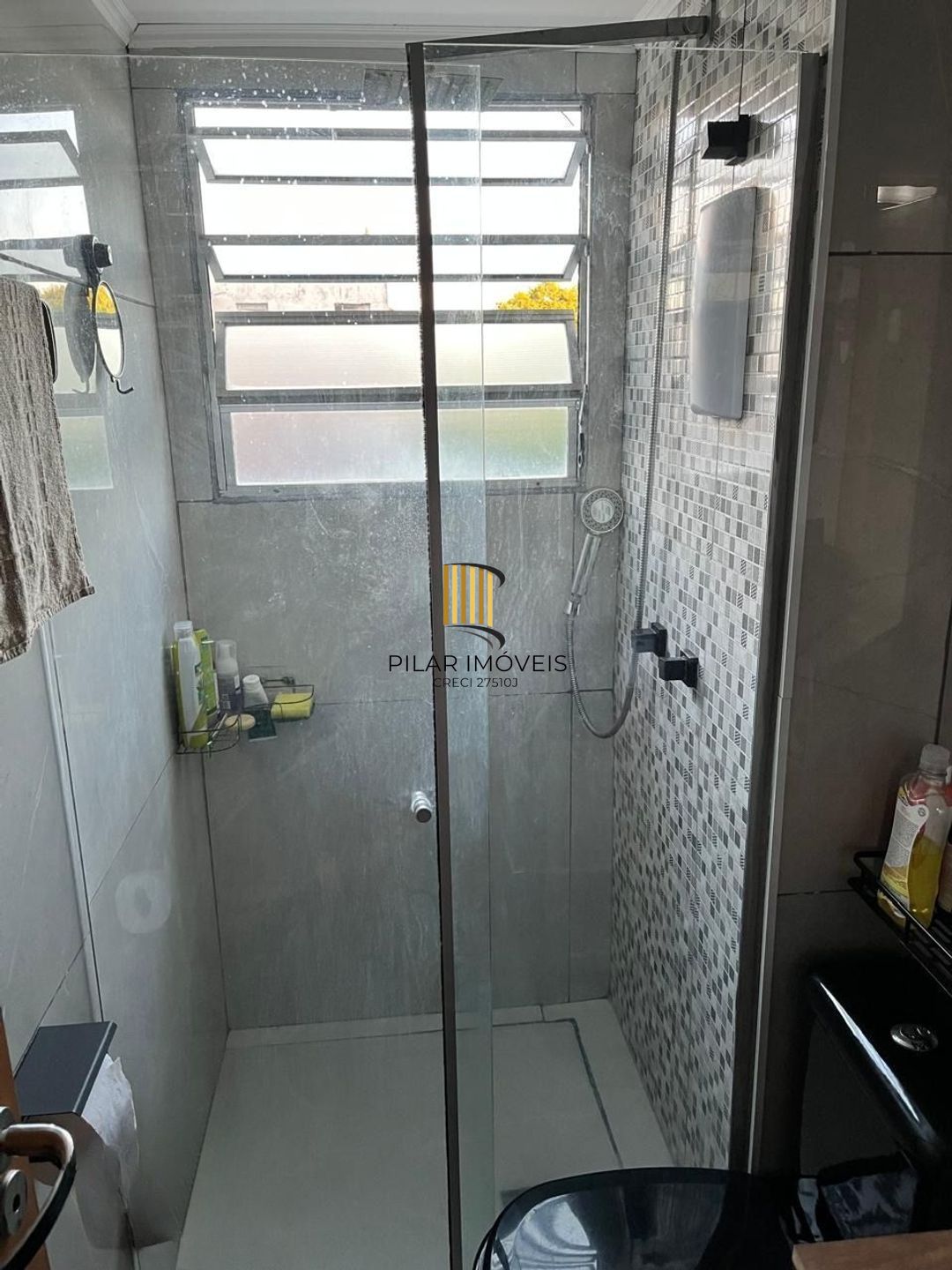 Apartamento de 2 dormitórios e 1 vaga de garagem em Canoas.