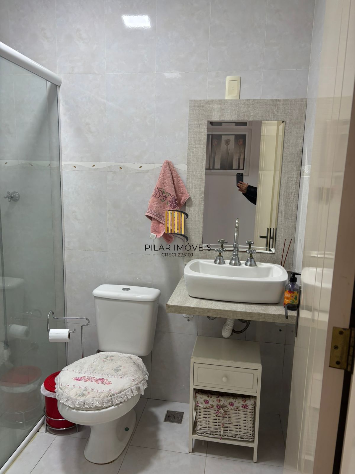 Casa com 2 quartos 2 suítes, 2 vagas e 99m² à venda em Hípica, Porto Alegre.