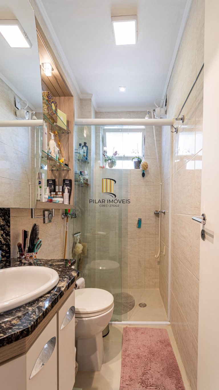 Apartamento com 2 dormitórios e 1 vaga de garagem no Bairro Santana