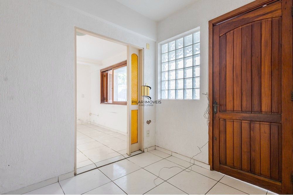 Casa com 4 quartos, 7 vagas e pátio no Bairro Higienópolis