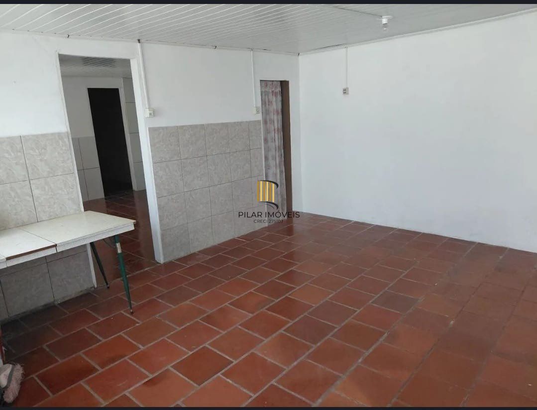 Casa com 3 dormitórios e 2 vagas de garagem em Gravataí.