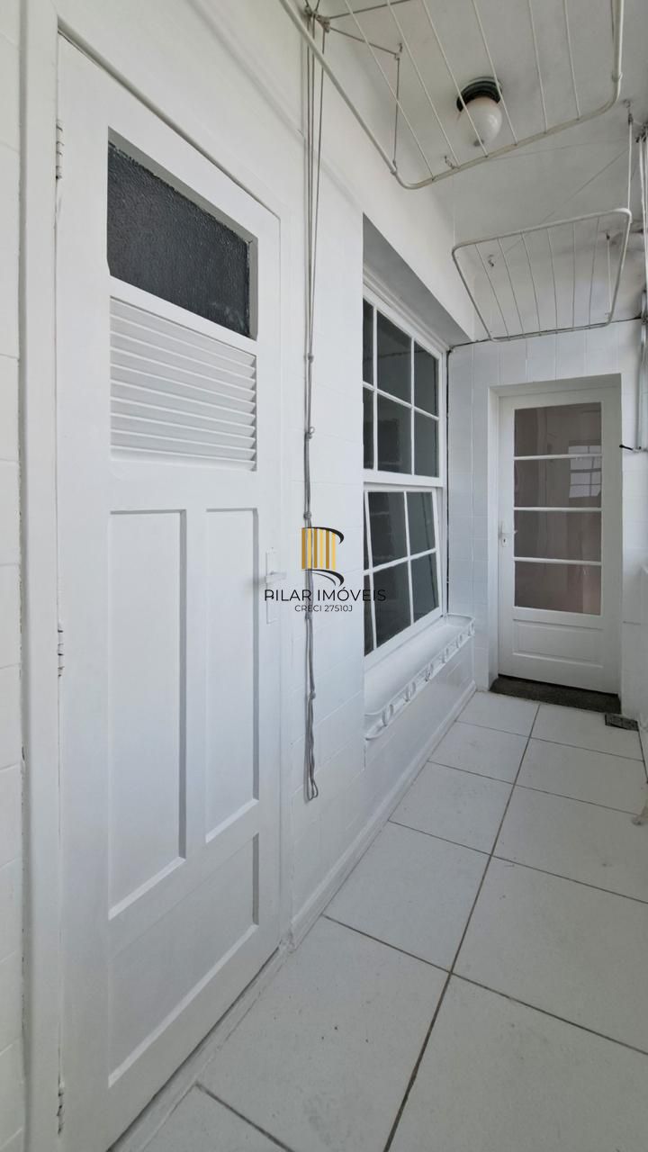 Apartamento 3 Dormitórios, 123m², Último Andar com Vista para o Guaíba