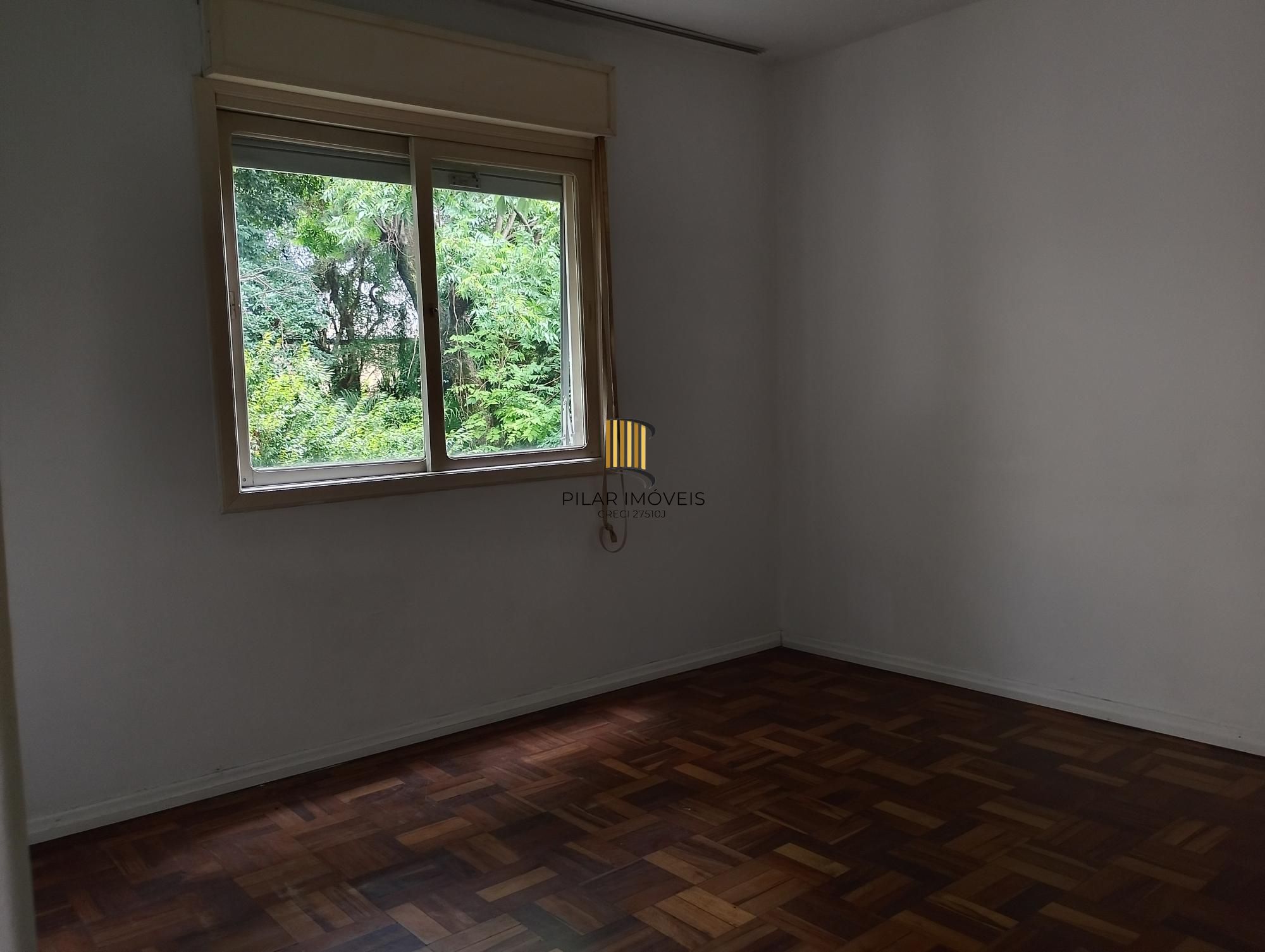 Apartamento à venda com 2 Dormitórios vaga no bairro Petropolis
