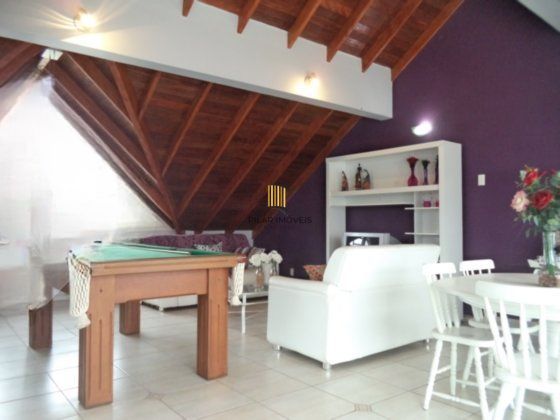 Casa com 4 dormitórios, 1 suíte, 260 m² privativos, 3 vagas no Ecoville.