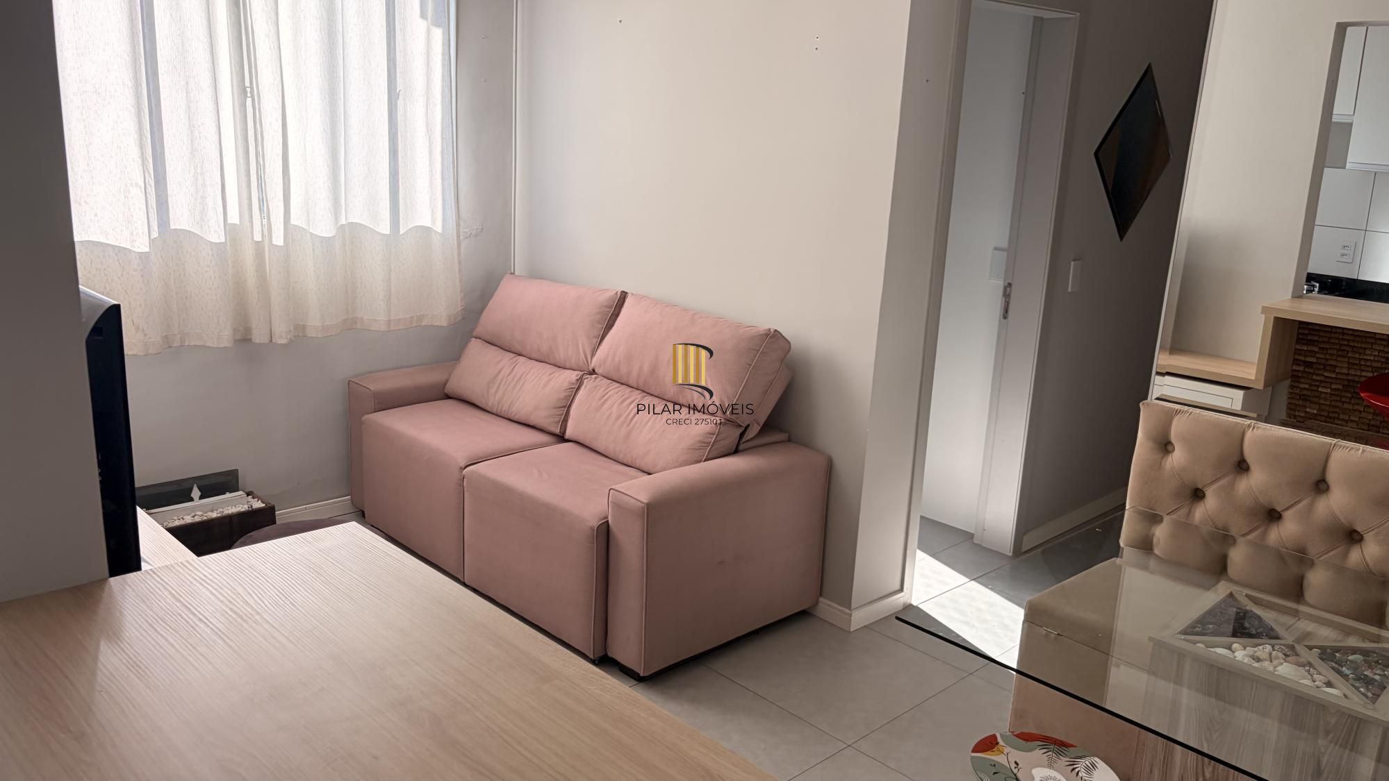 Apartamento com 2 quartos e 1 vaga de garagem no Bairro Sarandí