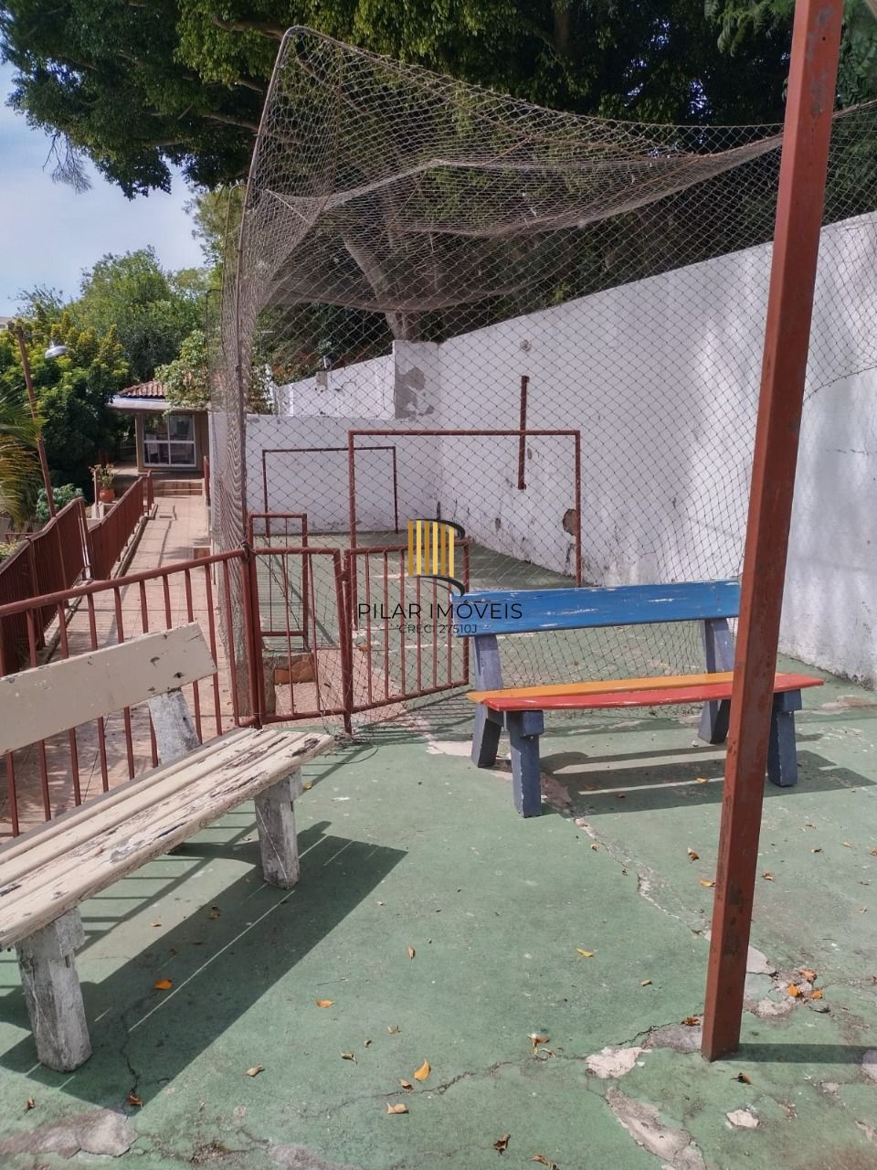 Apartamento semi mobiliado de 2 dormitórios bairro Sarandi