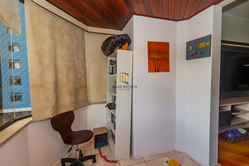 Apartamento 2 dormitórios, 1 vaga, churrasqueira  e 77m² na José do Patrocinio.