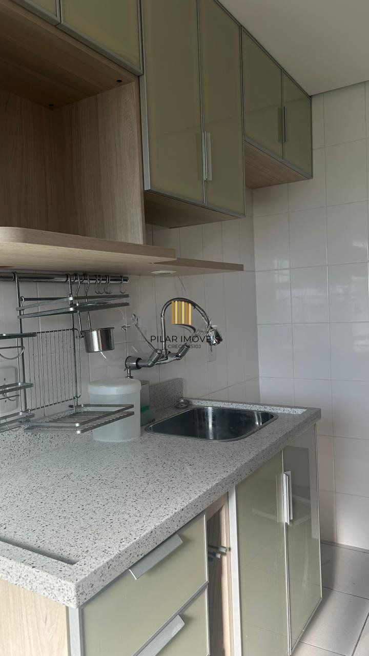 Apartamento de 1 quartos, suíte, elevador, 1 vaga no bairro Azenha