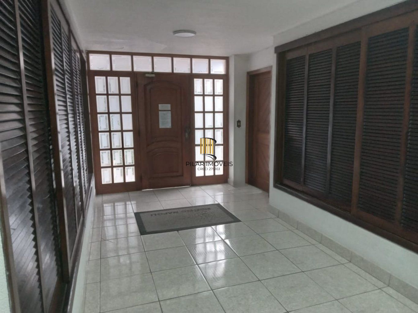 Apartamento com 1 quarto e 1 vaga de garagem no Bairro Sarandí