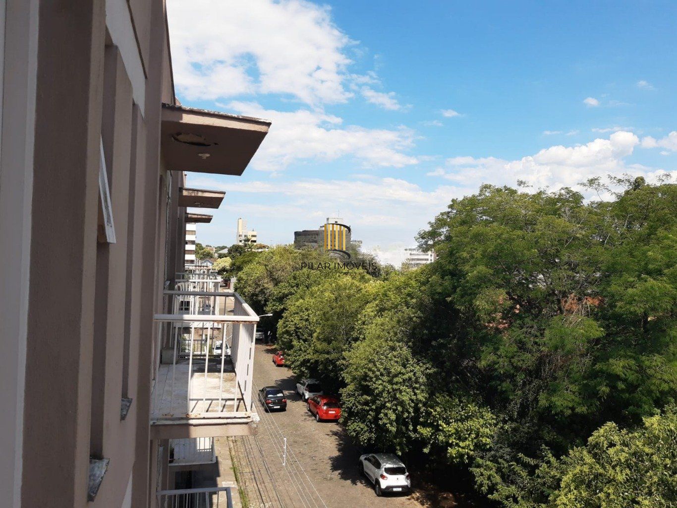 Apartamento Duplex de 2 dormitórios,  1 vaga de garagem em Cachoeirinha.