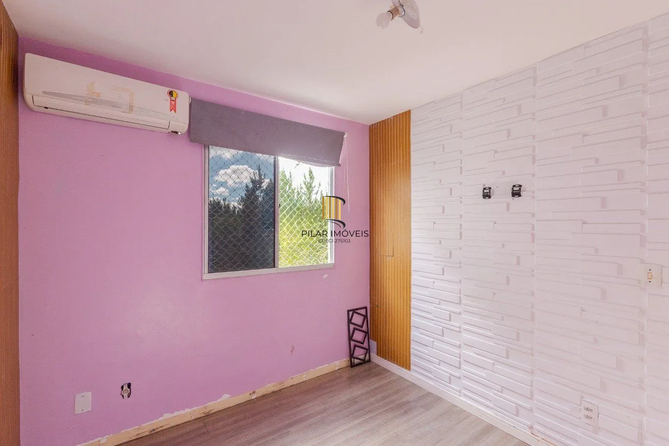 Apartamento de 2 dormitórios e 1 vaga de garagem em Canoas.