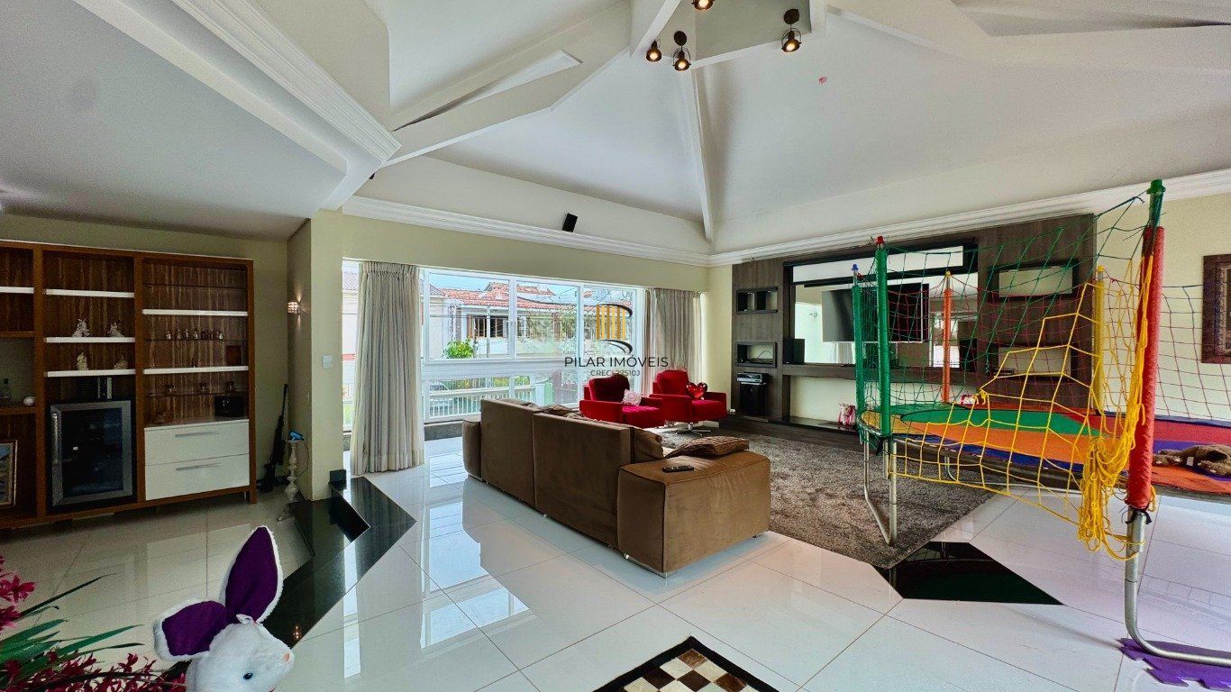 Casa com 4 Quartos e 4 banheiros, 600 m² por R$ 3.790.000 no Jardim Lindóia.