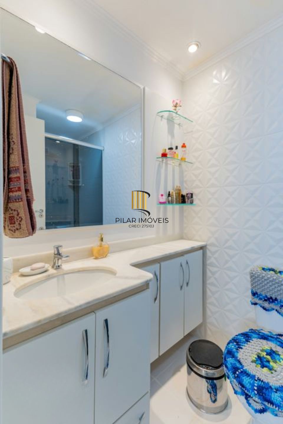 Apartamento de 3 quartos,suíte,elevador e 1 vaga no bairro Vila Ipiranga.