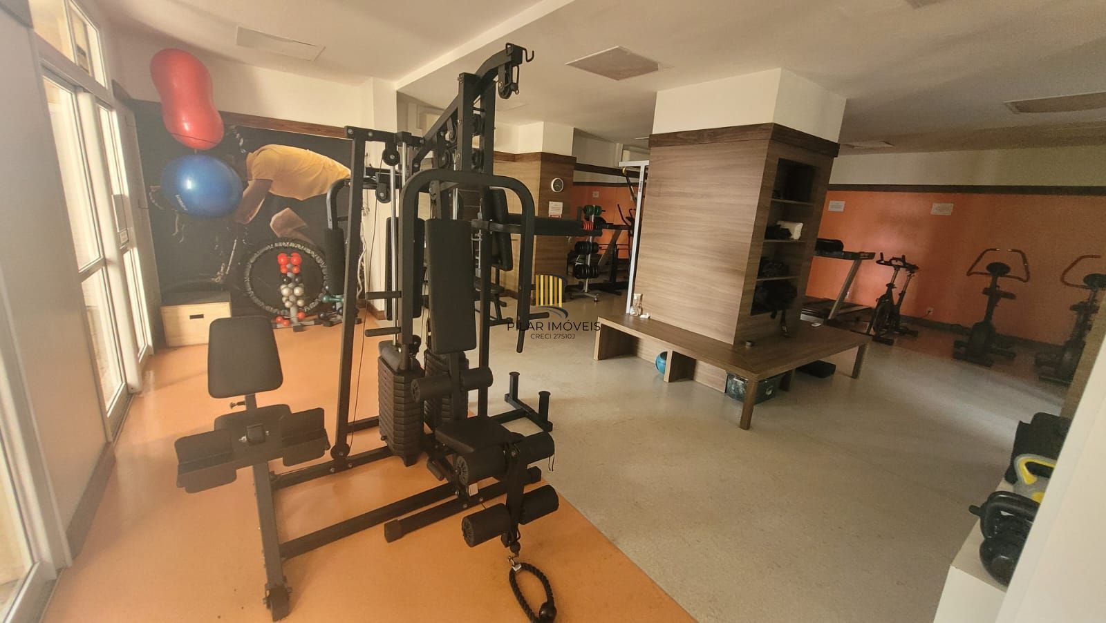 Apartamento mobiliado de 2 quartos, elevador e 1 vaga Jardim Lindóia