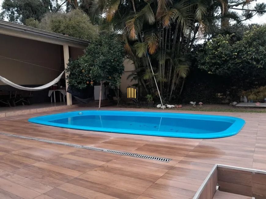 Casa com 3 Quartos e 3 banheiros à Venda, 387 m²
