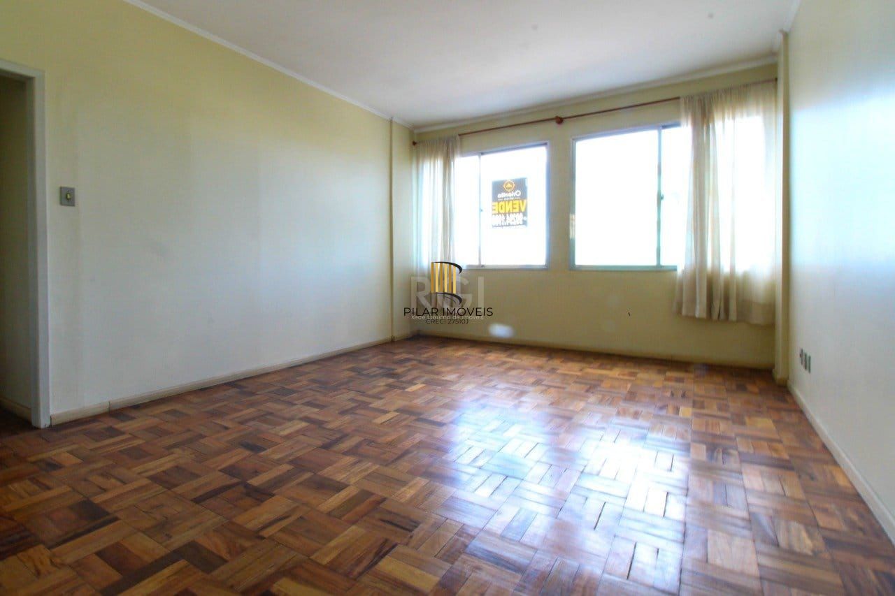 Apartamento com 2 quartos,1 vaga de garagem e elevador no bairro Navegantes