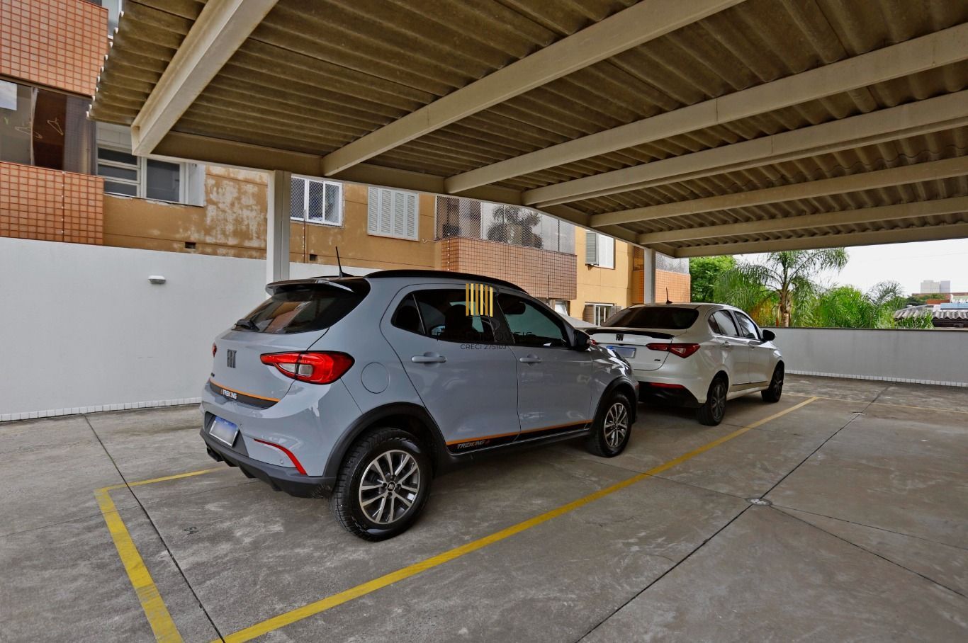 Apartamento com 2 quartos (1suíte) e 2 vagas de garagem no Bairro Santana
