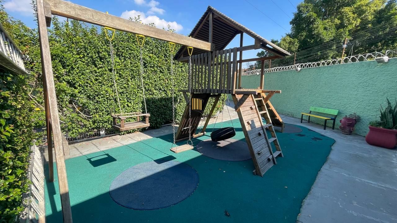 Casa em Condomínio com 3 dormitórios com 76m