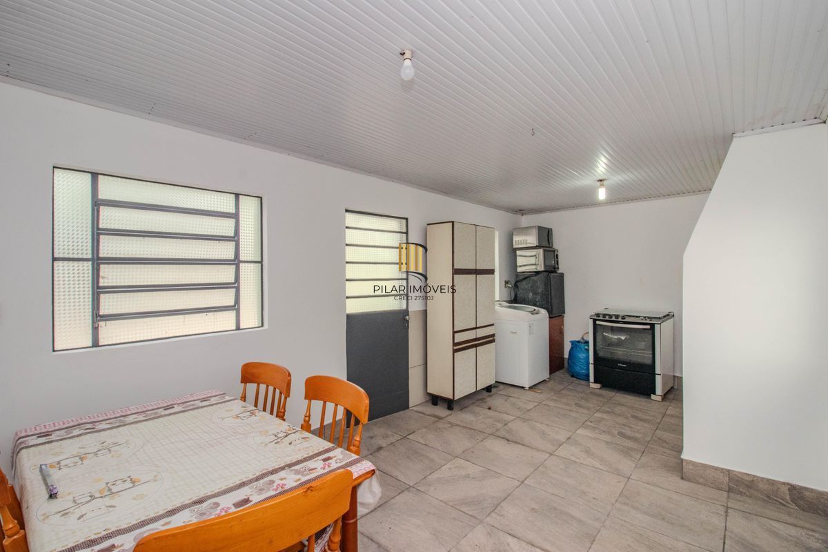 Casa com 3 dormitórios no Bairro Jardim Floresta