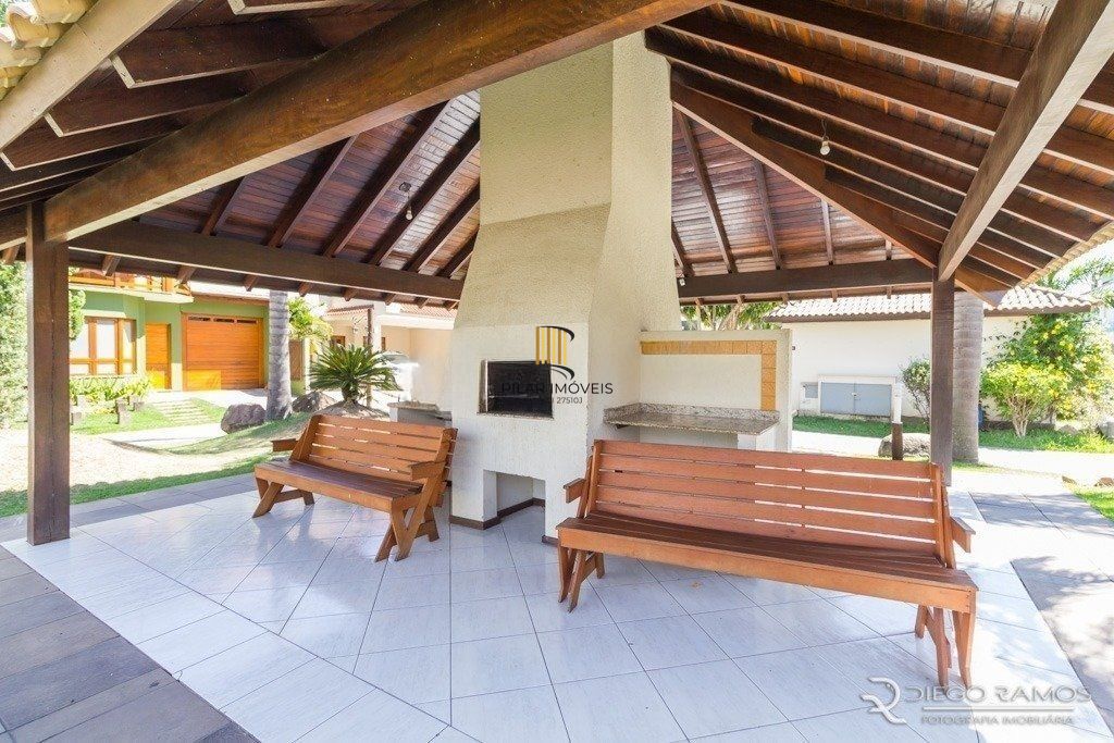 Casa Sobrado 3 dormitórios com suíte, piscina e sótão no Ecoville