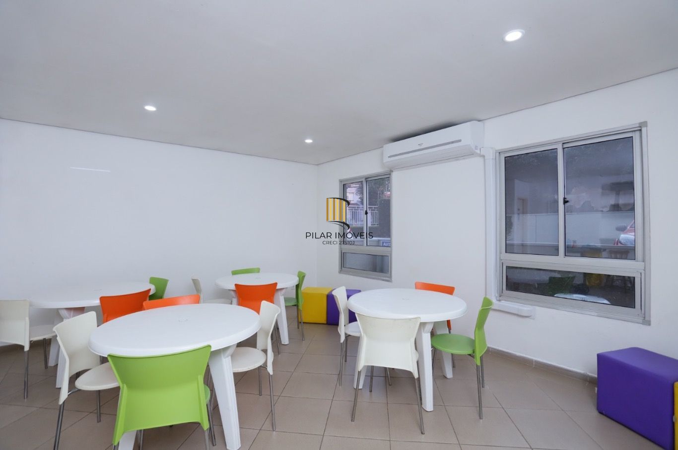 Apartamento com 2 quartos e 48m² à venda em Glória.