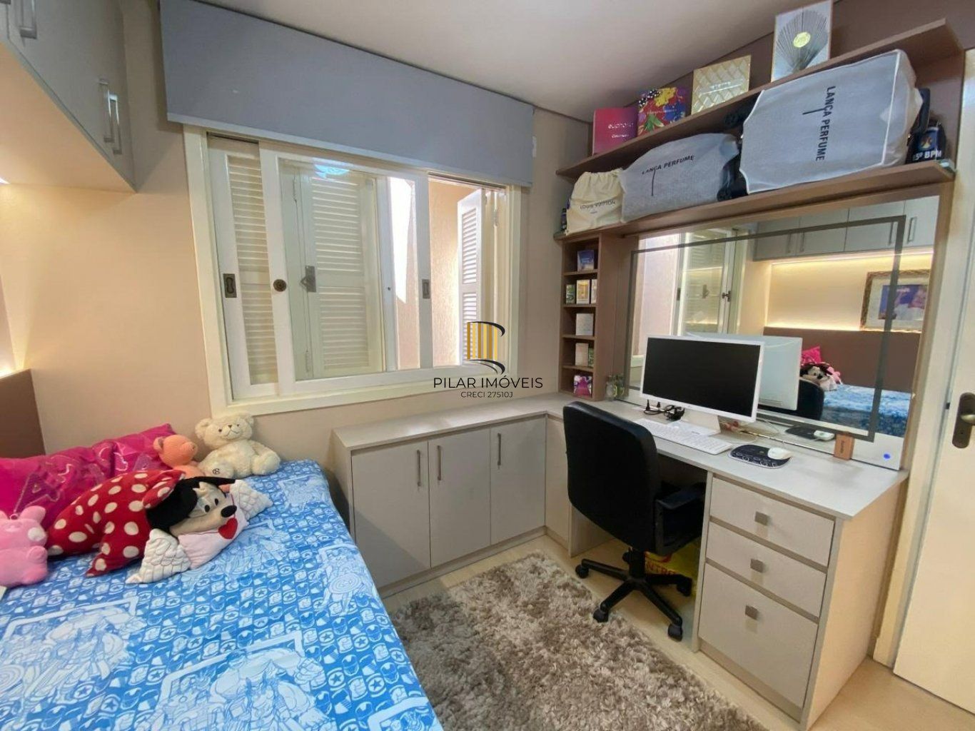 Casa de 3 quartos, 2 vagas de garagem cobertas no bairro Mato grande em Canoas.