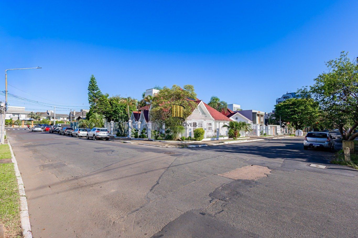 Casa com 3 dormitórios, 2 vagas de garagem no bairro Marechal Rondon em Canoas.