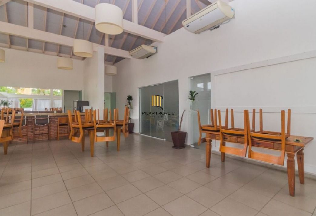 Casa em condomínio fechado com 4 dormitórios bairro Agronomia.