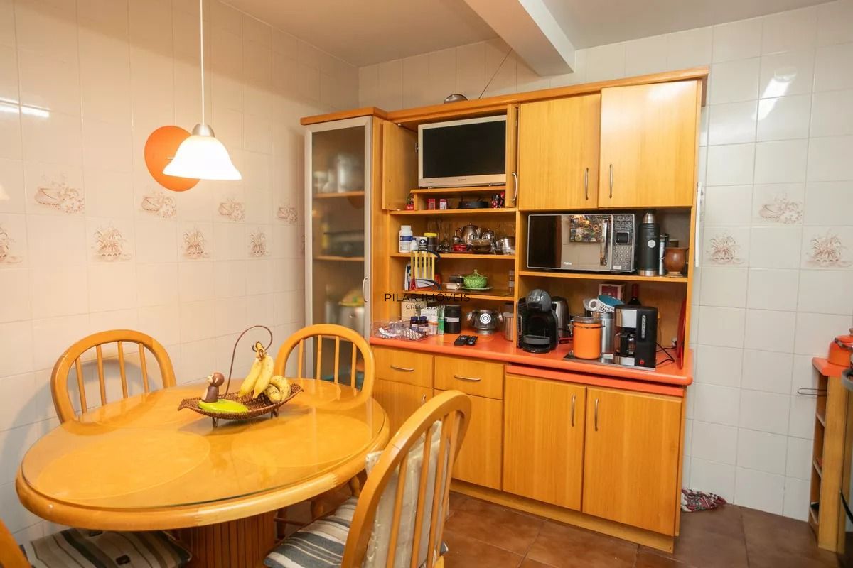Casa à venda com 280m², 4 quartos e 2 vagas no bairro Auxiliadora