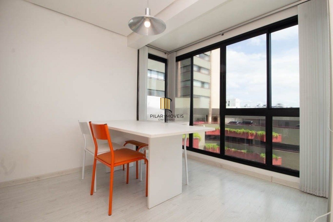 Apartamento de 1 dormitório e elevador no bairro Menino Deus Porto Alegre.