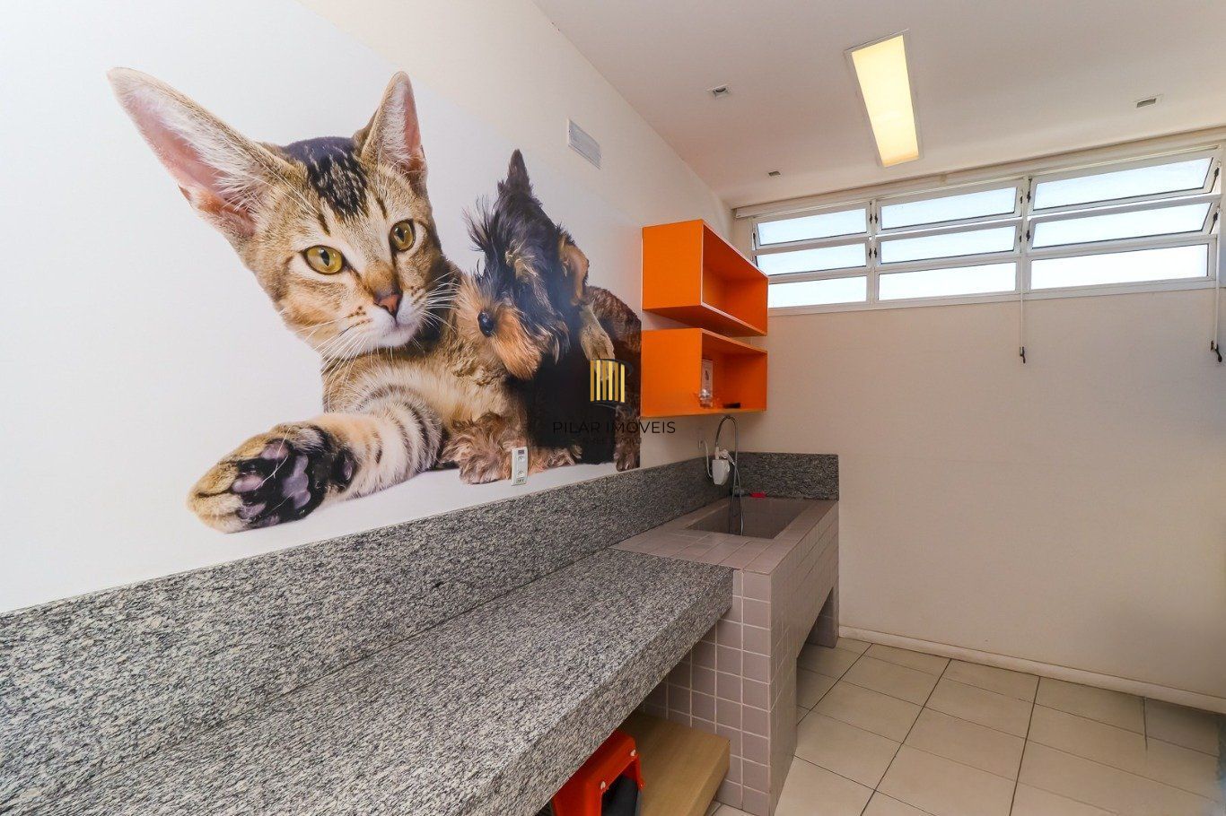 Apartamento de 3 dormitórios e 1 vaga de garagem no bairro Azenha/Porto Alegre.