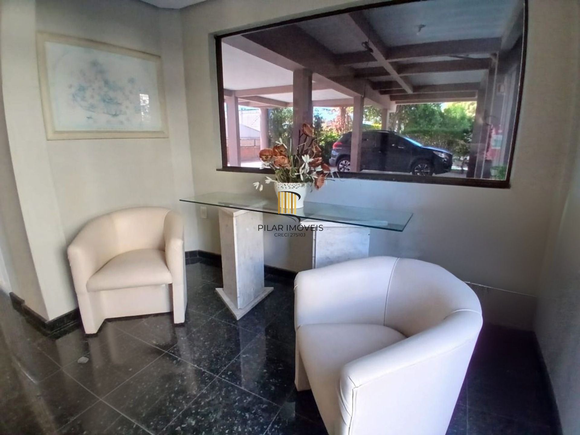 Cobertura com 4 quartos, 1 suíte, 4 vagas e elevador no bairro Igara Canoas.