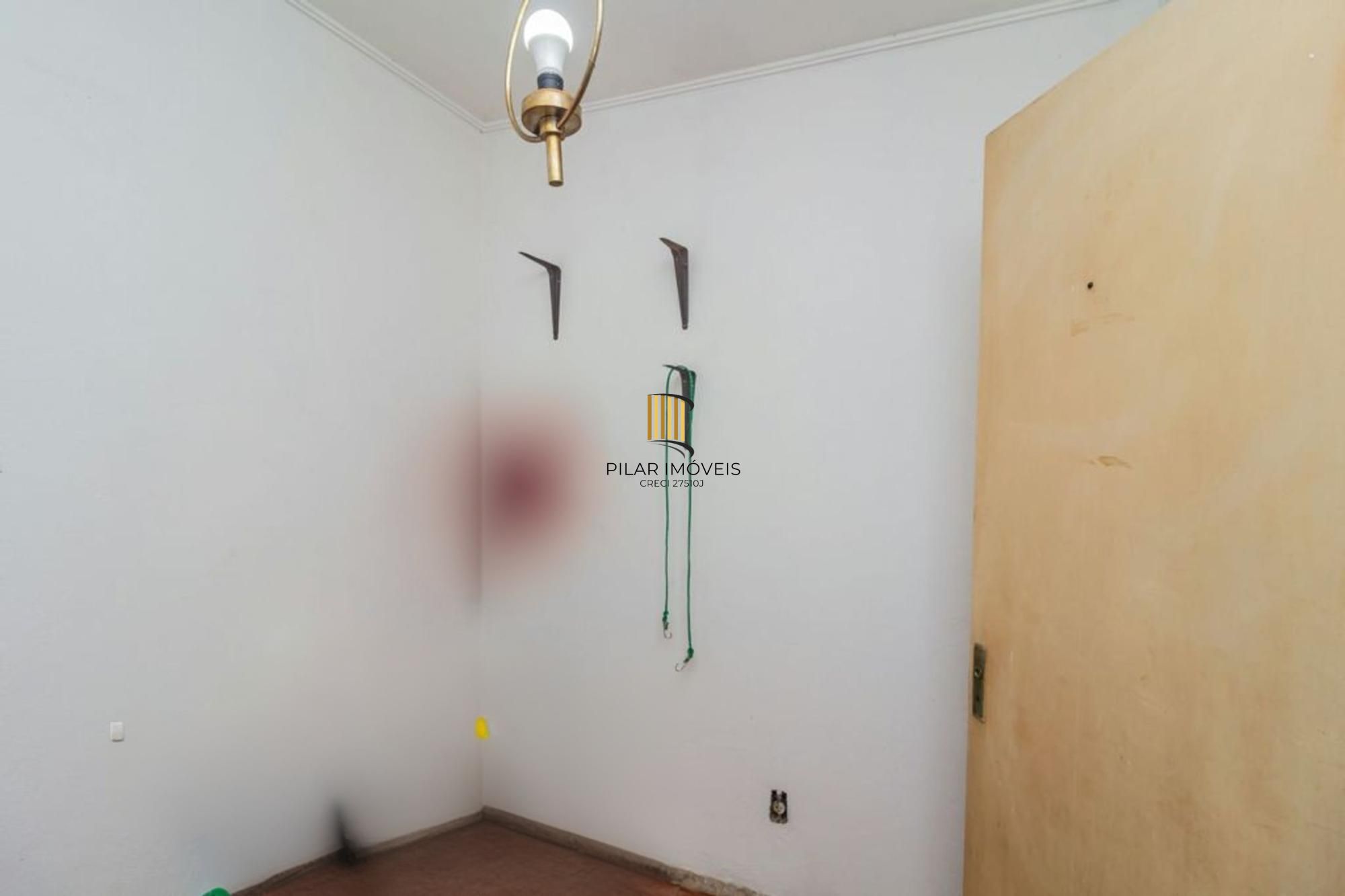 Apartamento com 2 quartos, elevador semi mobiliado no bairro Floresta.