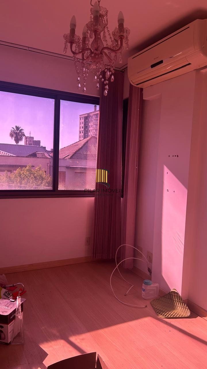 Apartamento de 1 quartos, suíte, elevador, 1 vaga no bairro Azenha