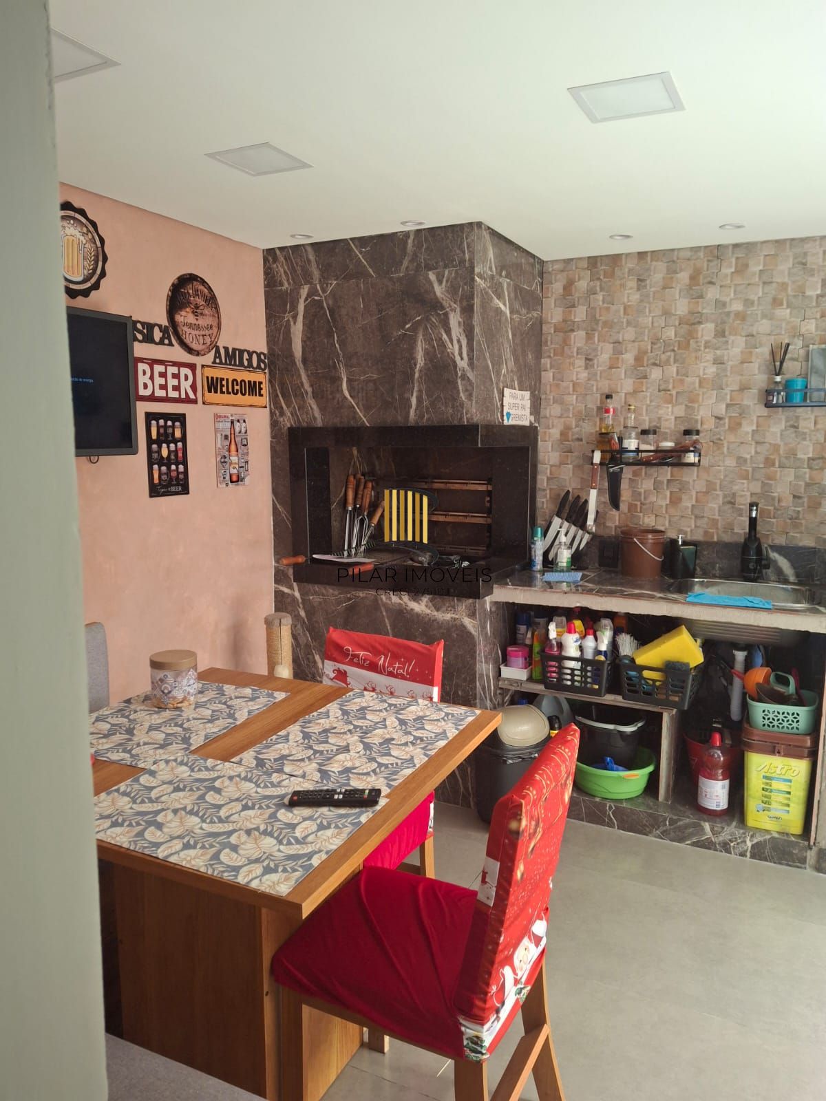 Casa em condomínio fechado de 3 dormitórios,2 vagas no bairro Parque Santa Fé.